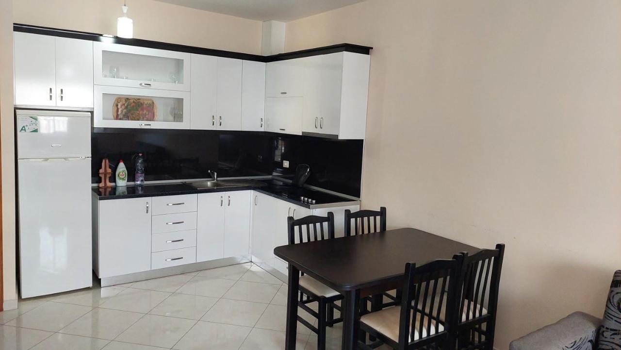 Sweetview 2-Bedroom Apartment With 3 Balcony Seaview Vlorë Extérieur photo