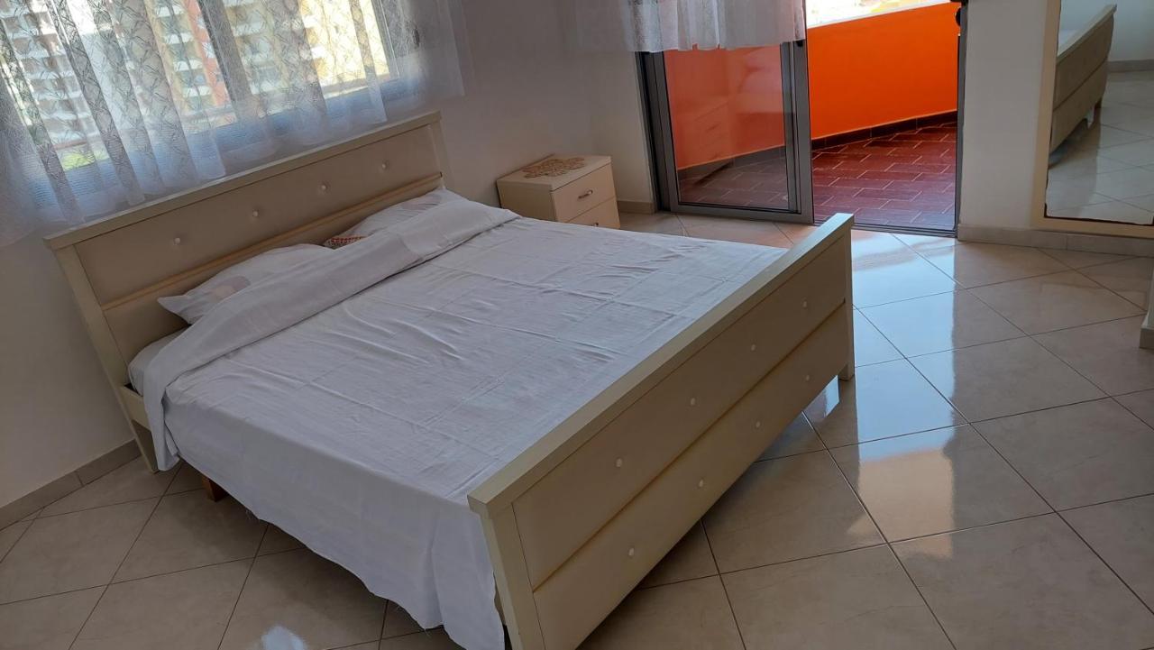 Sweetview 2-Bedroom Apartment With 3 Balcony Seaview Vlorë Extérieur photo